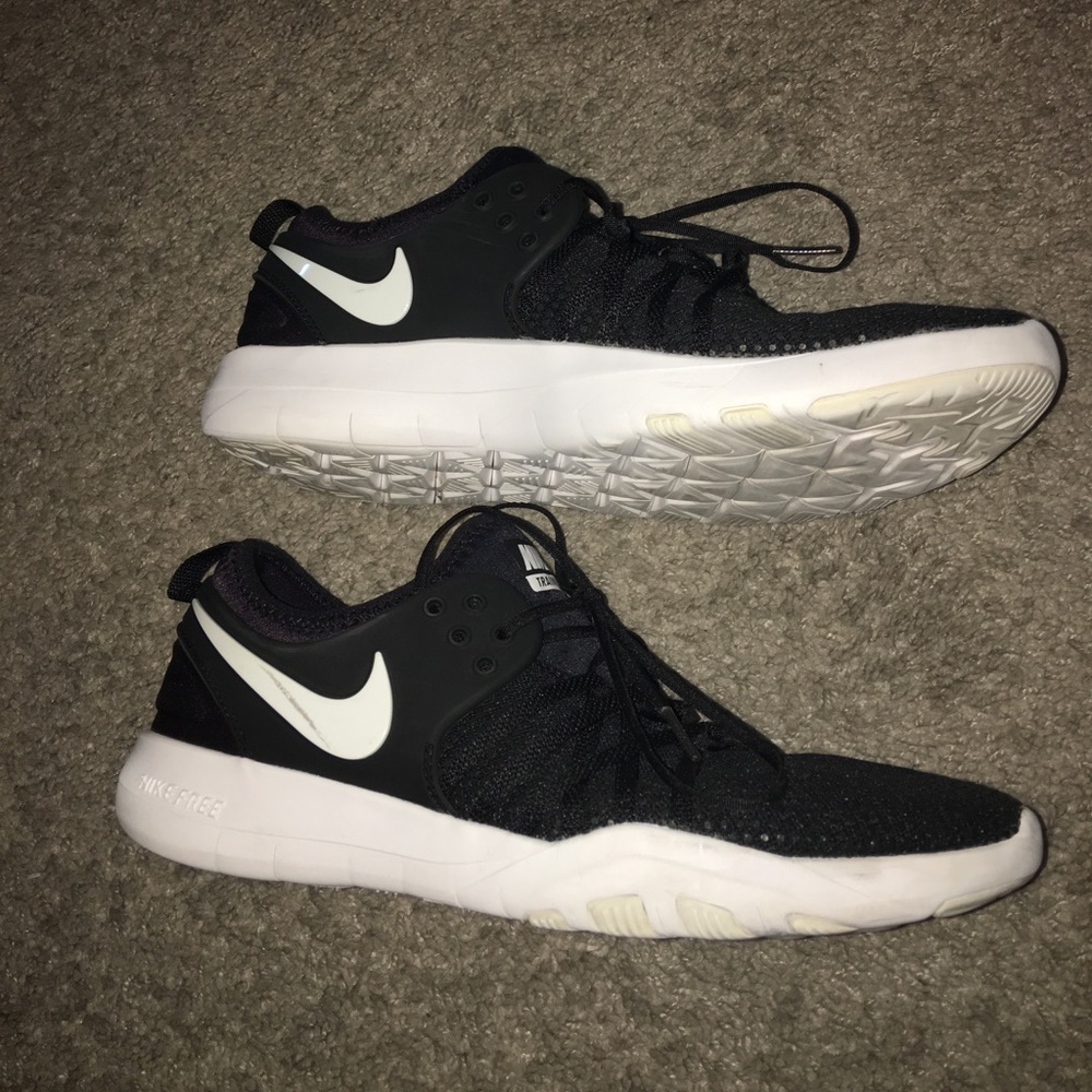 NIKE free TR7 training shoe BLACK